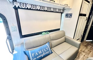 2021 Entegra Coach Vision 27A