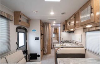 Coachmen leprechaun 270 qb