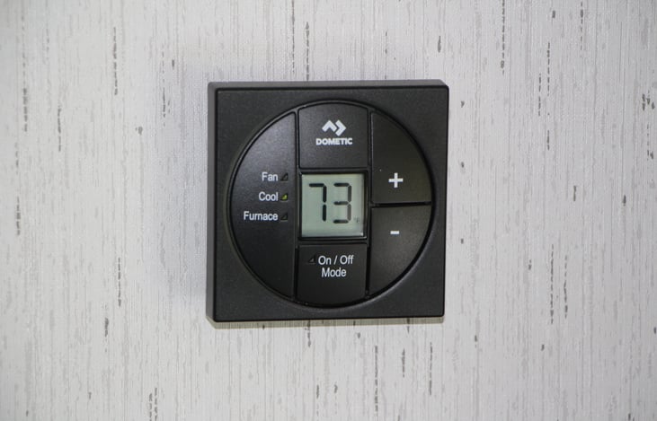 Cooling and heating options on thermostate