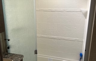 Conrad’s kid & pet friendly fifth wheel