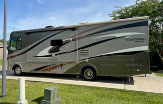 2017 coachmen pursuit 31'