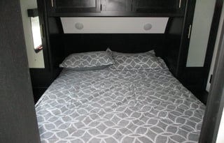 2022 33' Grey Wolf 26MBRR