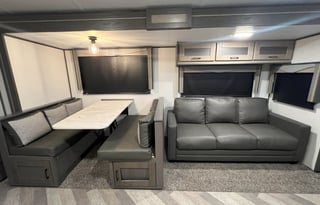 2021 Cruiser Twilight Signature TWS 3300