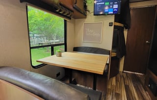 2017 Jayco - Sleeps 8- Delivery Available