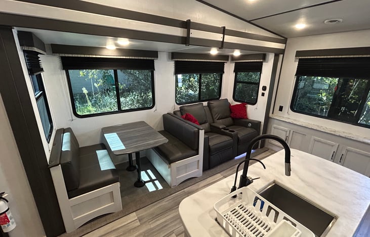 Open living space to enjoy your time together.