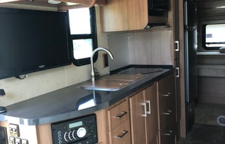 2014 Itasca Navion 24J