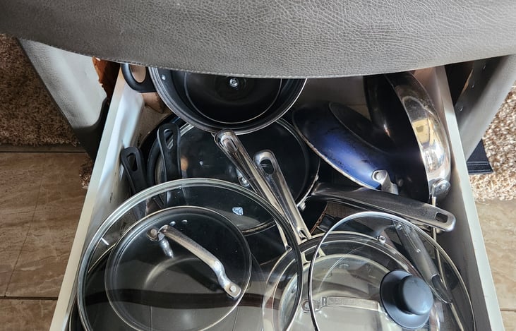 Pots/pans - Stowed under bench 1