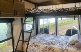 2021 Toy hauler FREE 2 kayaks & 2 free SUP’S