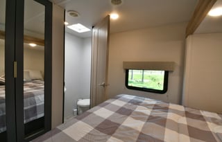 Dusty Roads-Couples Retreat-2 b ,2bath-Ins. Inc