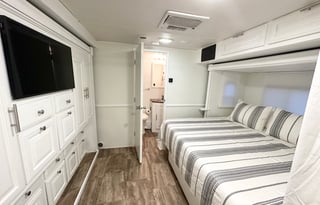 Luxury Style - 2016 Forest River Georgetown 364T