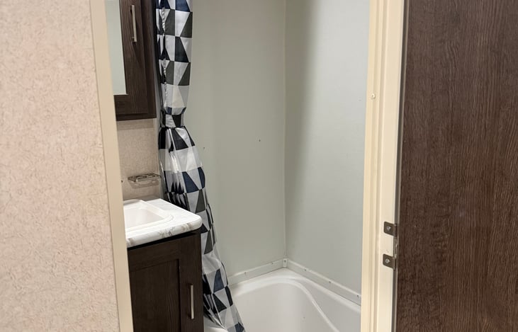 Shower/tub combo