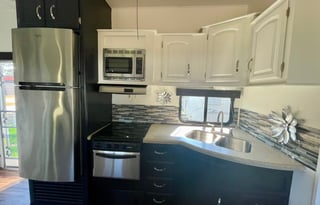 Spacious 42-ft 5th wheel RV