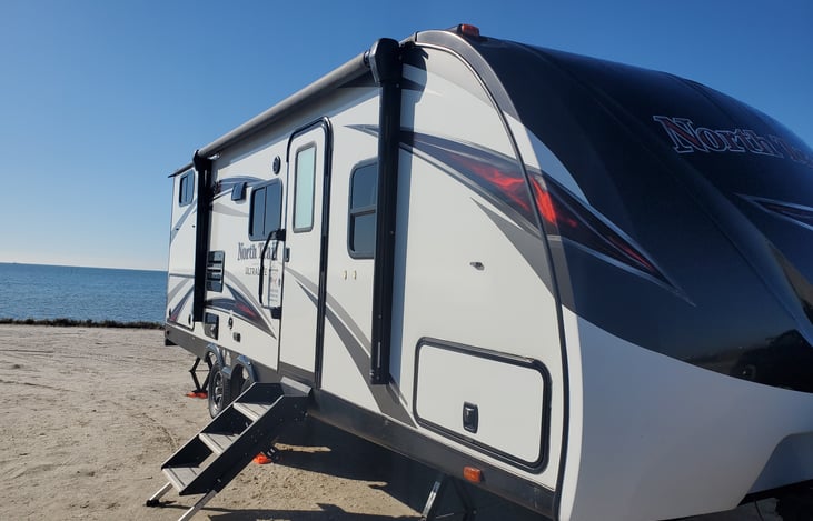 At a complete 27ft long its an easy fit at almost any cozy RV camp site.
