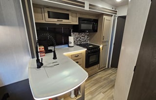 2023 Pet Friendly Shockwave Toy Hauler