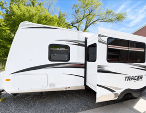 Prime Time RV Tracer 230FBS