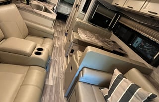 Ramblin' Renata RV Rental