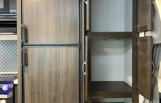 Michie Made Fun - Pet + Kid Approved Camper Rental