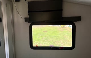 Luxury & Comfort 5th Wheel– Perfect for Adventures