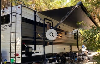 2024 lite weight/Spacious Couples couch