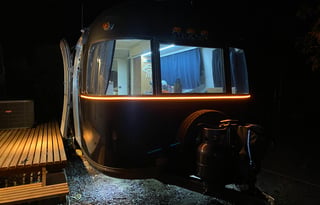 Airstream in 2 colors! Stand out!