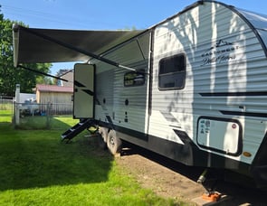 EAST TO WEST Della Terra 261RB