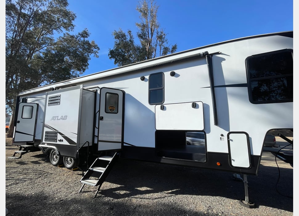Fifth Wheel rentals in Lake Havasu City