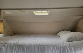 2013 Winnebago Chalet 26QR