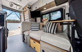 2022 Winnebago Solis Pocket 36A #2