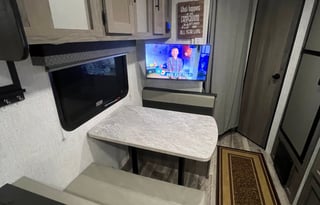 Great Family Getaway w/ Bunks.  Sleep 8.