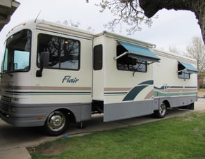 Fleetwood RV Flair 31S
