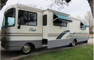 1998 Fleetwood RV Flair 31S
