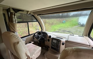Easy to Drive Class A – 2015 Thor Vegas 24.1