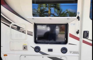 2018 Thor Motor Coach Axis 25.5