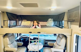 HURRICANE: 2020 Thor Motor Coach 29M - GlampersCA