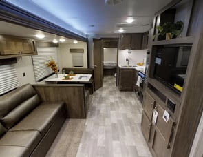 EAST TO WEST Della Terra 312BH