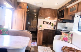 George and Harriett 's  Happy Leprechaun