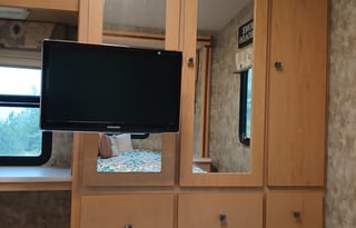 Beautiful, Spacious, Easy Driving Winnebago!