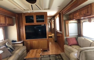 2008 Monaco Dynasty Squire IV
