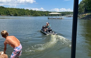 Coleman 202RD sleeps up to 4 people(delivery avl)