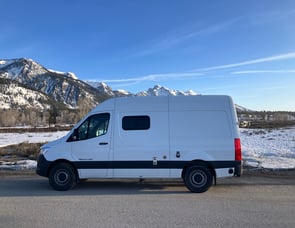 Sportsmobile Custom RB 116