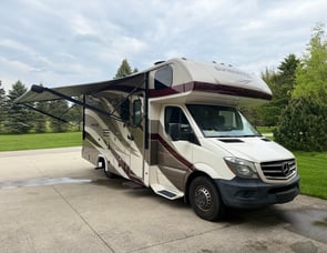 Forest River RV Sunseeker MBS 2400W