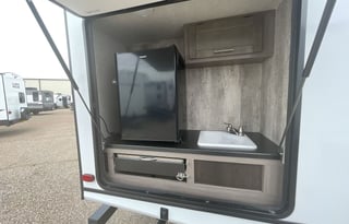 4 Bunks,King bed,1 1/2 Bath,3 slides,Fully stocked