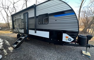 2024 Pioneer • Sleeps 6 • Delivery Available