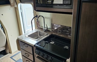 2017 Thor Motor Coach Chateau 22E
