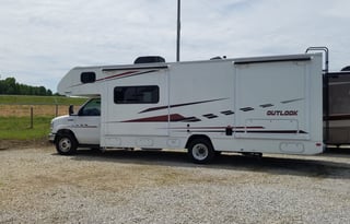 2019 Winnebago - Betty White