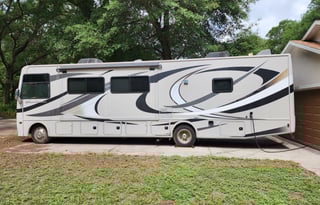 2014 Thor Motor Coach Hurricane MH