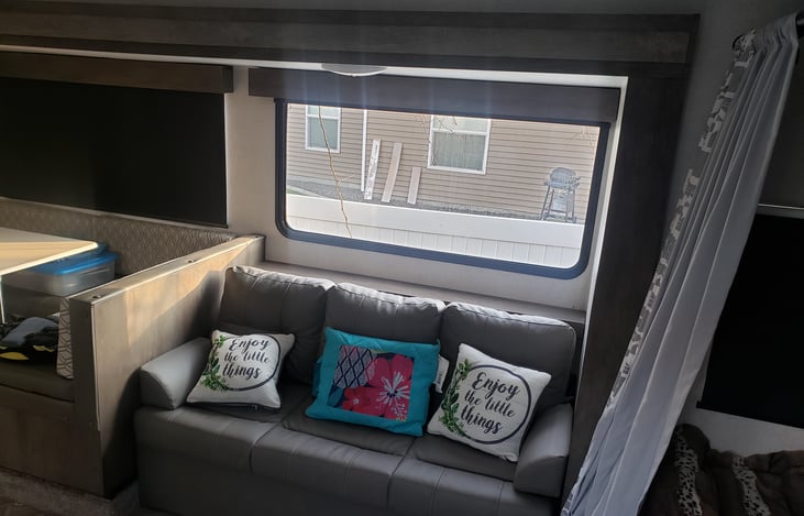 This will fold out to a bed.