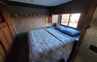 JANICE-2018 Forest River Sunseeker Bunkhouse