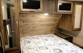 Cozy Coleman Camper - Adventure Awaits