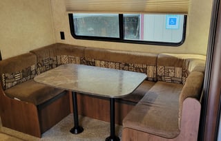 MOJO's 2017 Jayco Jayflight SLX 242